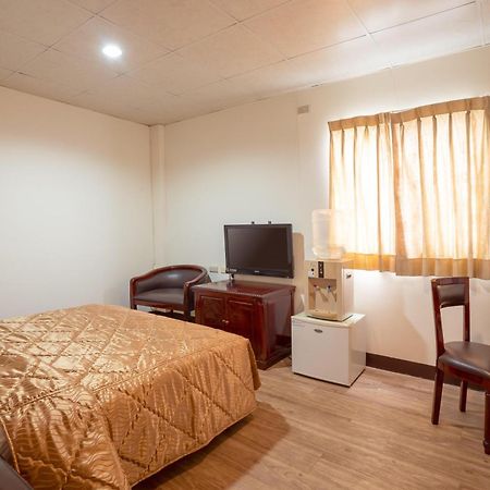 The Cloud Hotel Zhongli Branch Екстериор снимка
