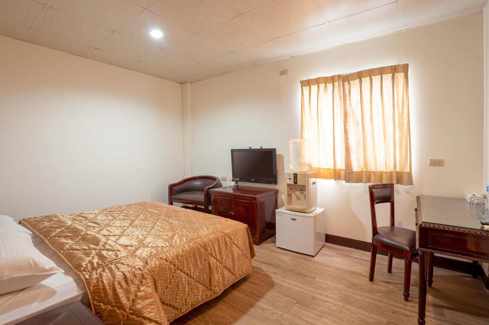 The Cloud Hotel Zhongli Branch Екстериор снимка